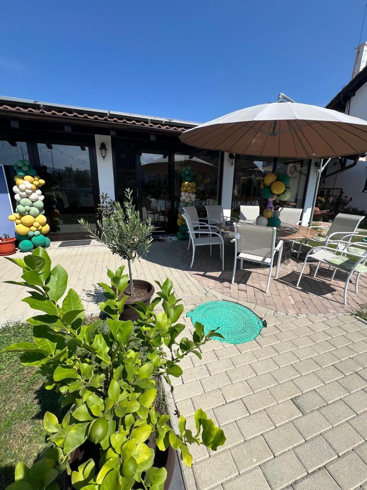 Hotel Insula Christiana à Cristian  Extérieur photo